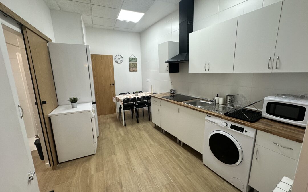 PISO EN ALQUILER POR HABITACIONES PARA ESTUDIANTES EN AVENIDA DE LOS ALFARES A-1121